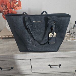 MARC JACOBS Luggage Tag Tote Bag in Black and Gold